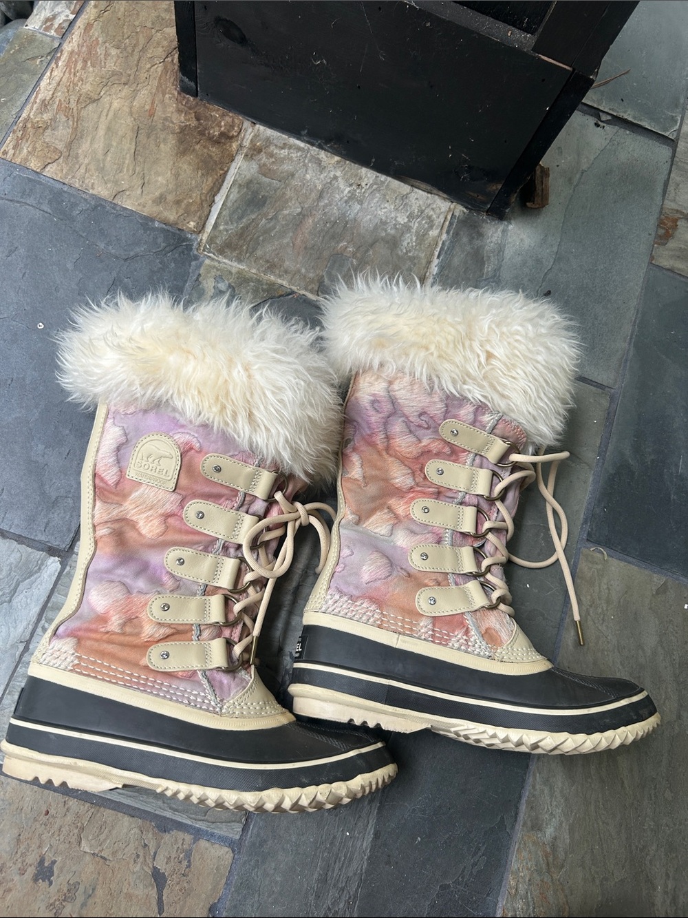 Sorel boots pink orange